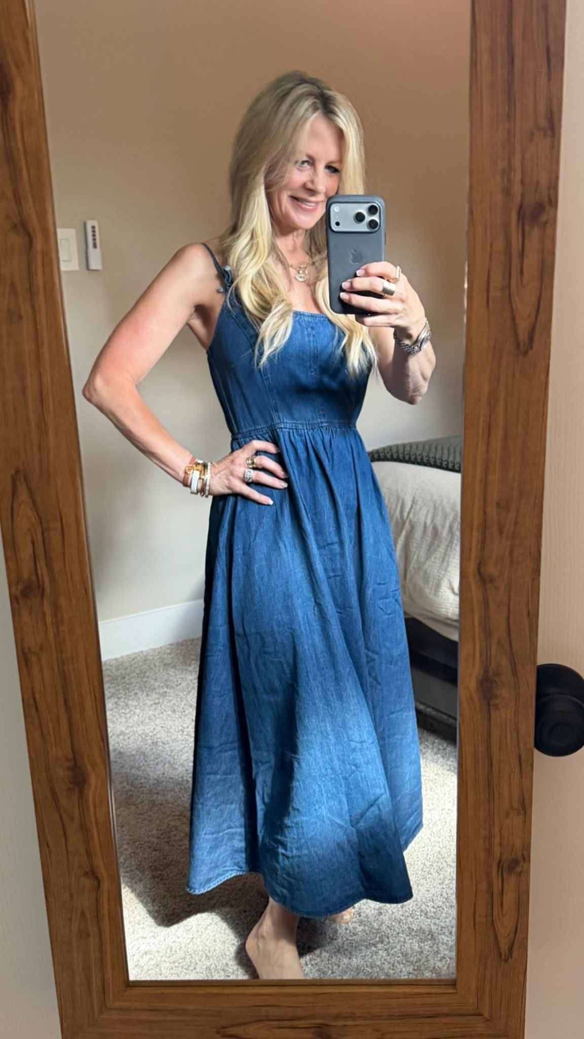 Houston travel style 💙 This denim maxi packed like a dream…hardly any wrinkles and so easy to throw on and go. Comfortable, flattering & effortlessly put together.

#LTKootd #LTKTravel #LTKOver40