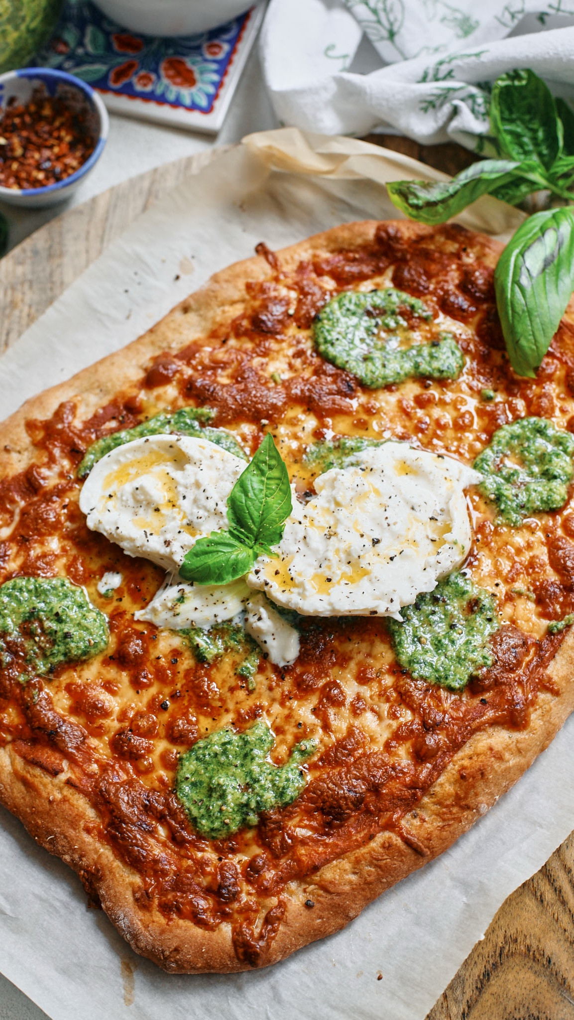 Tomato, Pesto & Burrata Pizza 🍕 🍅

We've been doing a pizza night every weekend and this one with a simple tomato sauce, pesto and burrata is really quick and easy to make.

Full recipe: https://britacooks.com/tomato-pesto-burrata-pizza/ 


#LTKSeasonal #LTKFindsUnder100 #LTKHome