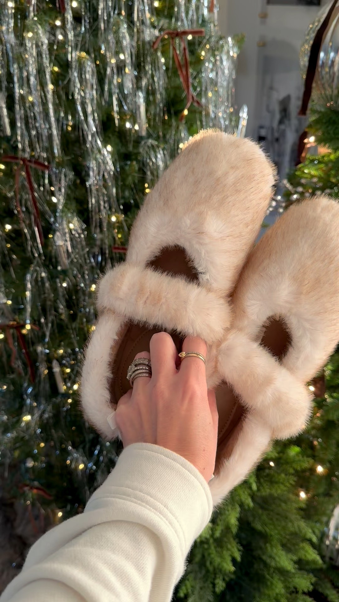 Cutie fuzzy slip on flats 🤎🧸✨

#LTKFindsUnder50 #LTKHoliday #LTKGiftGuide
