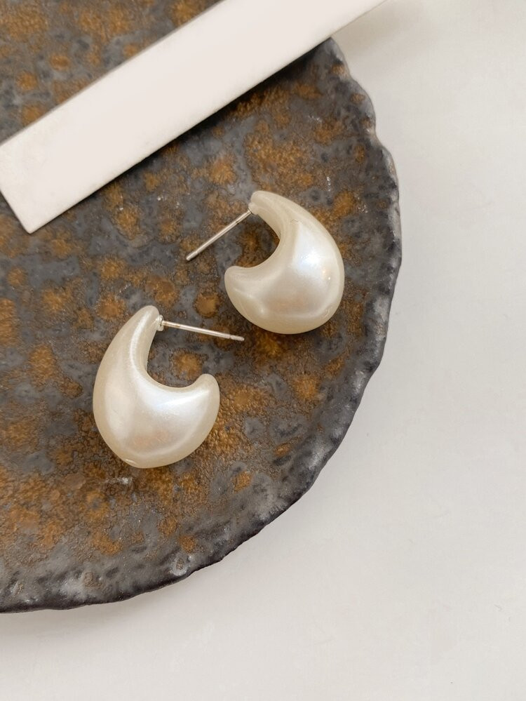 Irregular Faux Pearl Earrings | SHEIN