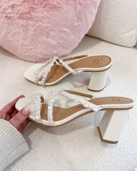 Just got these pretty heels from target! I’m so in love 😍 they fit TTS

A new day shoes, spring new arrivals, spring fashion, target shoes, summer heels, wedding guest, vacation, pearl heels, mule heels, white heels, fancythingsblog

#LTKshoecrush #LTKfindsunder50 #LTKfindsunder100
