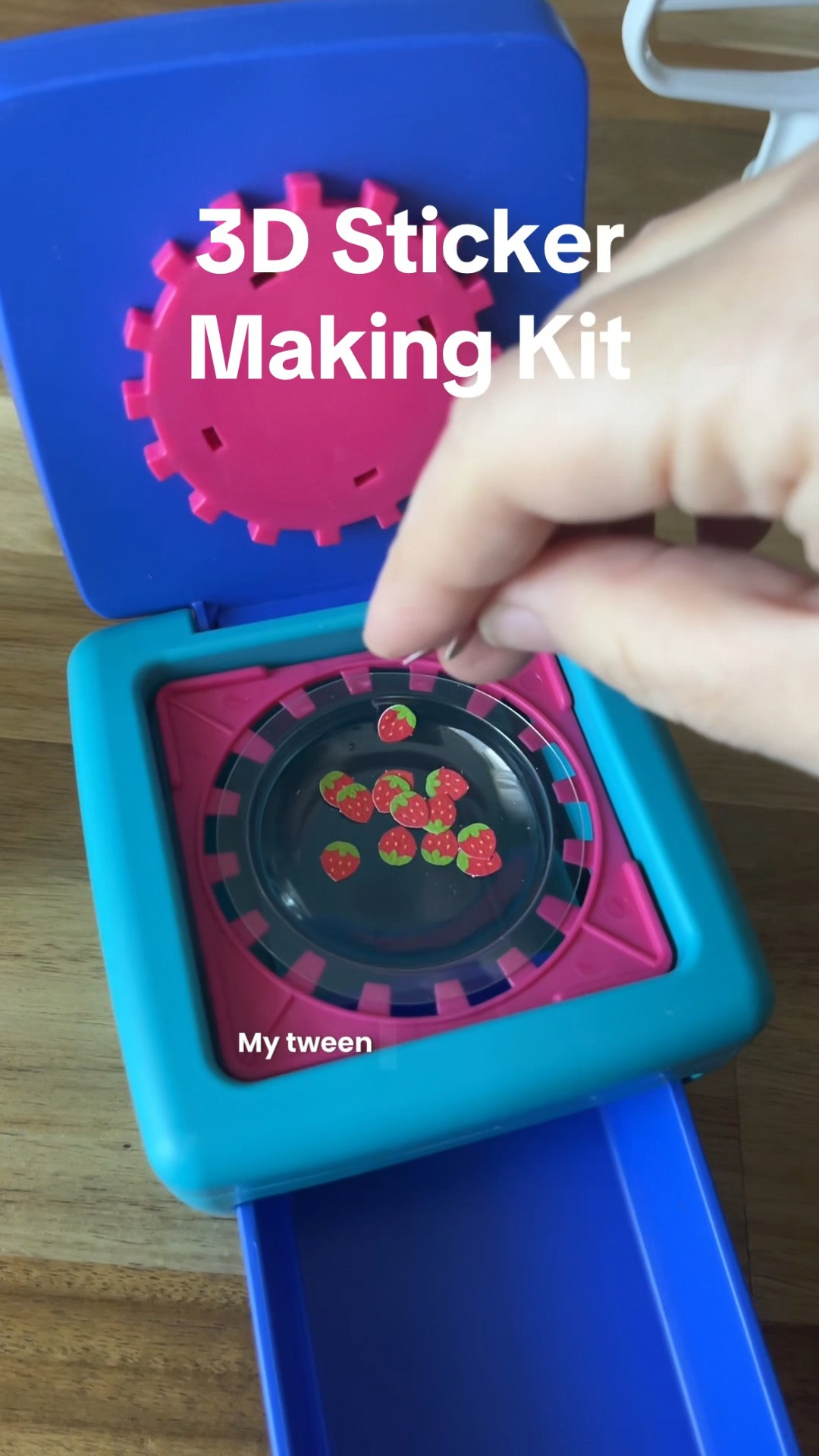 Such a fun craft kit for the kids that is simple & easy! 

#LTKKids #LTKHoliday #LTKmomlife