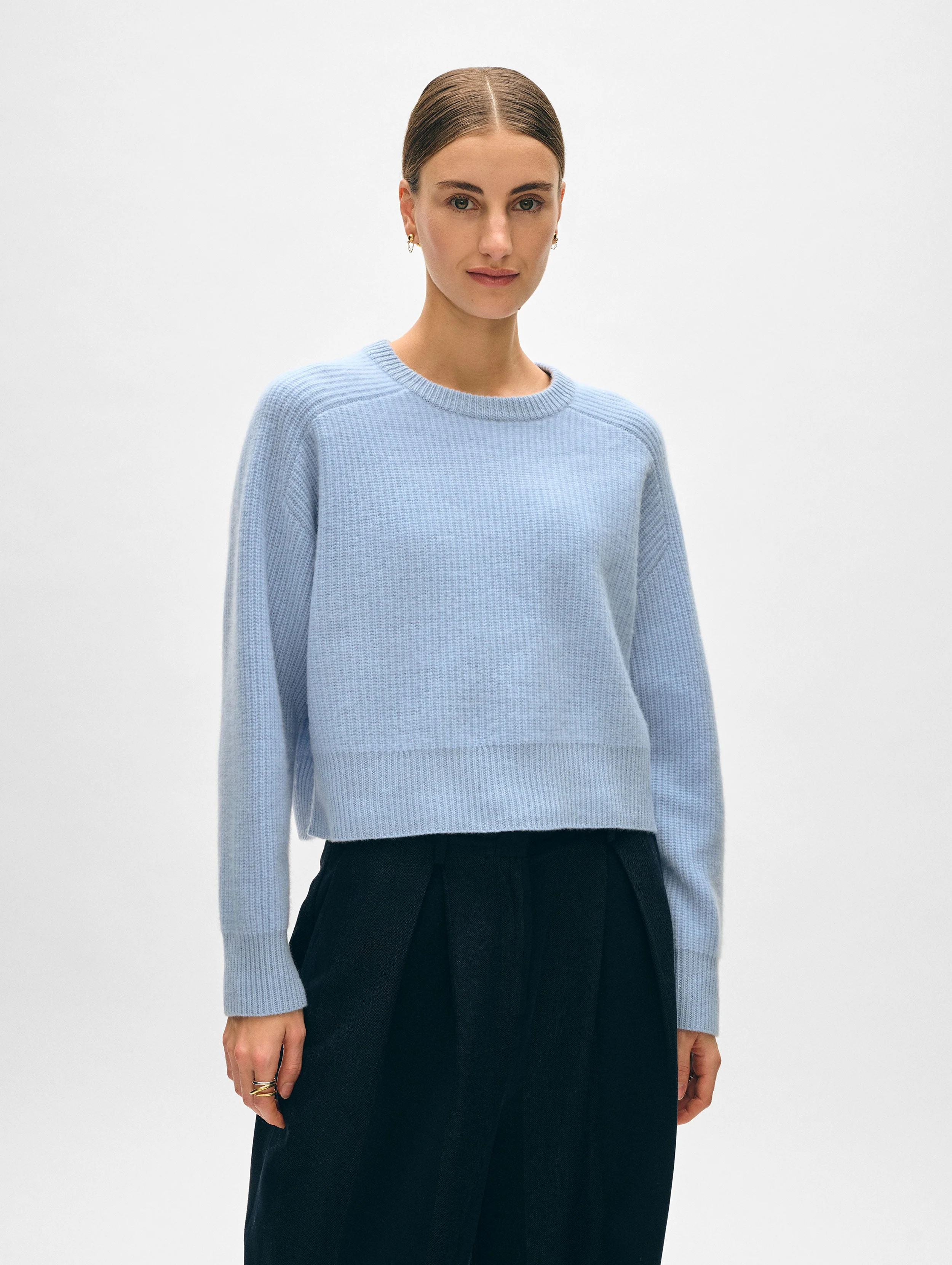 White + Warren Cashmere Ribbed Saddle Sleeve Crewneck Top in Icy Blue size XS | White and Warren