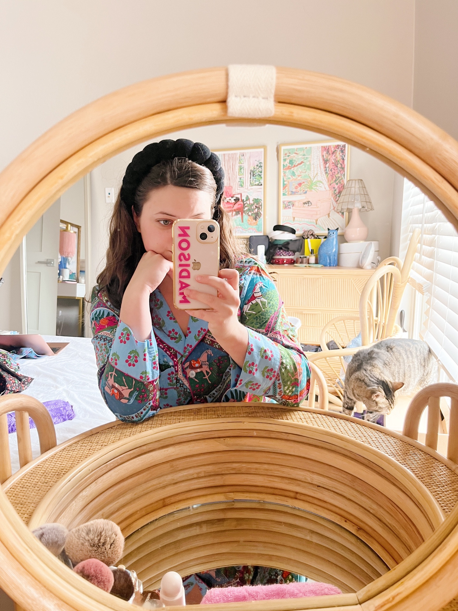 Every day glowy and classic makeup routine 