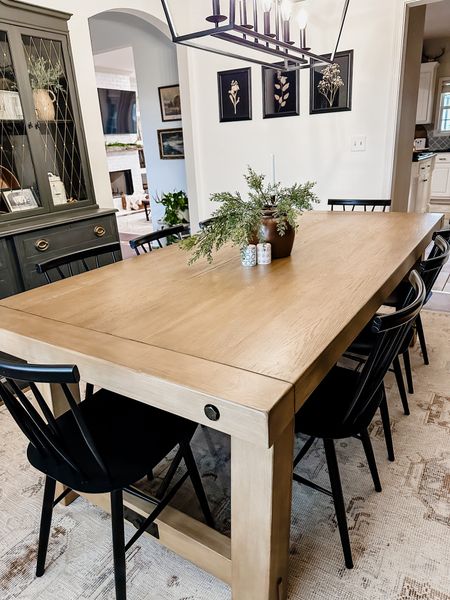 Pottery barn dining room table 
