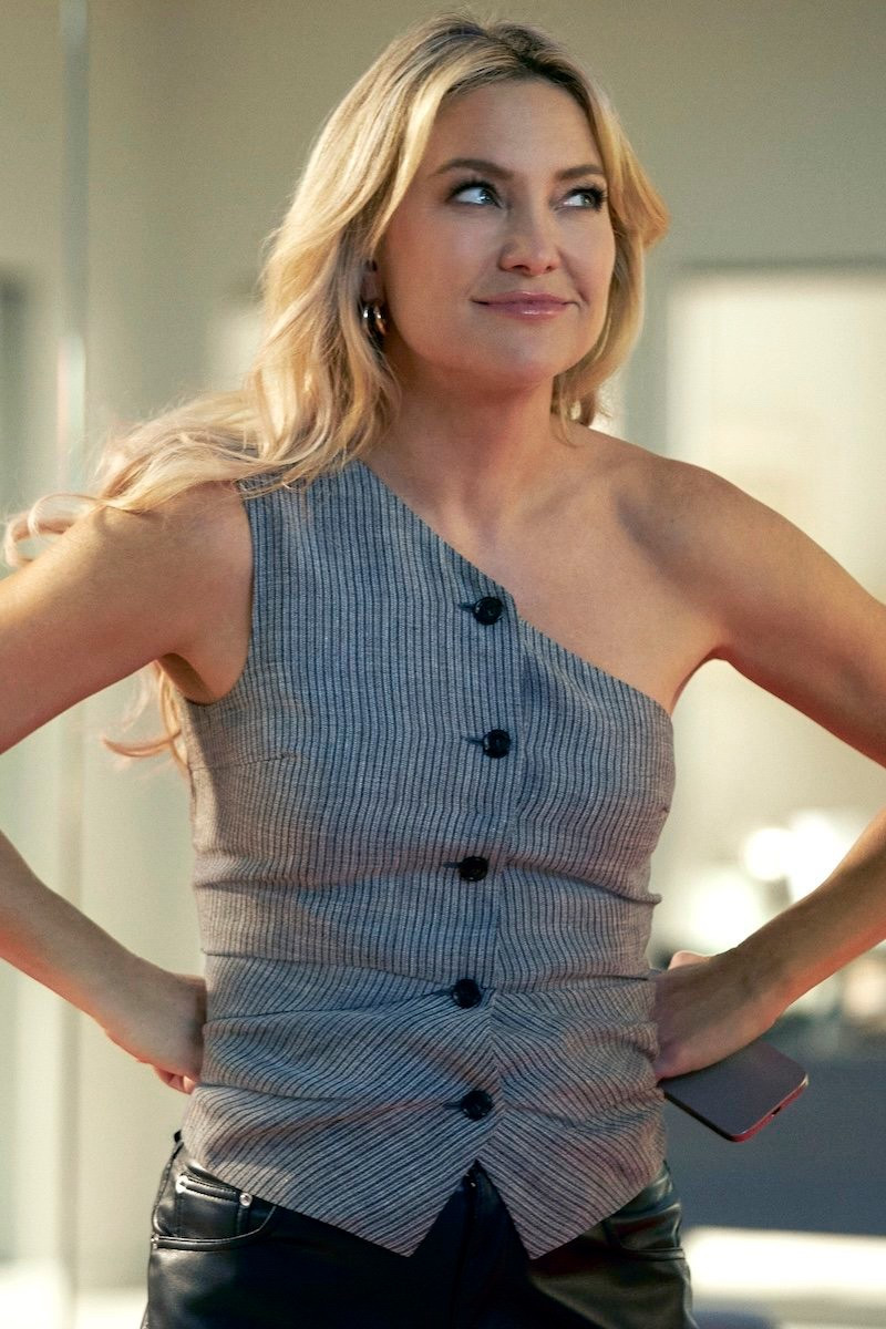Kate Hudson as Isla Gordon wearing an Grey Striped One Shoulder Tailored Vest 

#LTKStyleTip