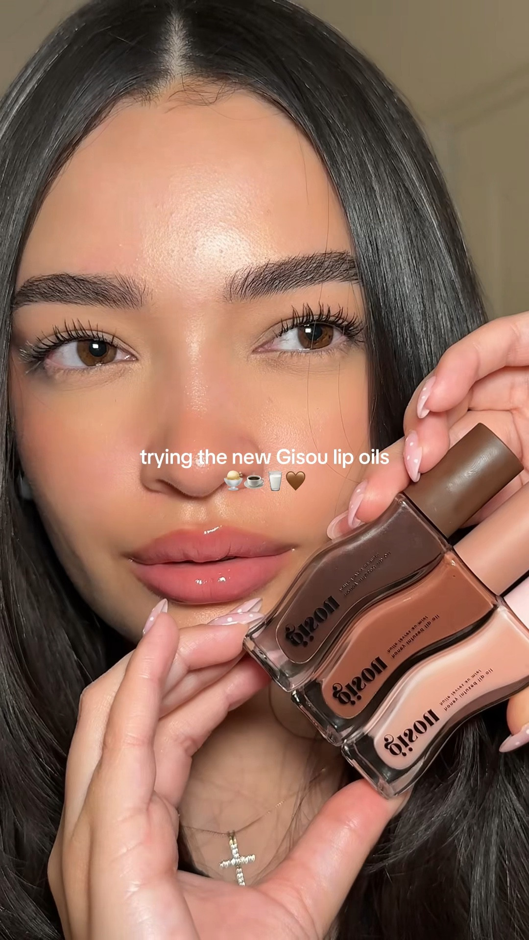 The BEST lip oils on the market from Gisou 🍨☕️✨ + they smell delicious 🤎