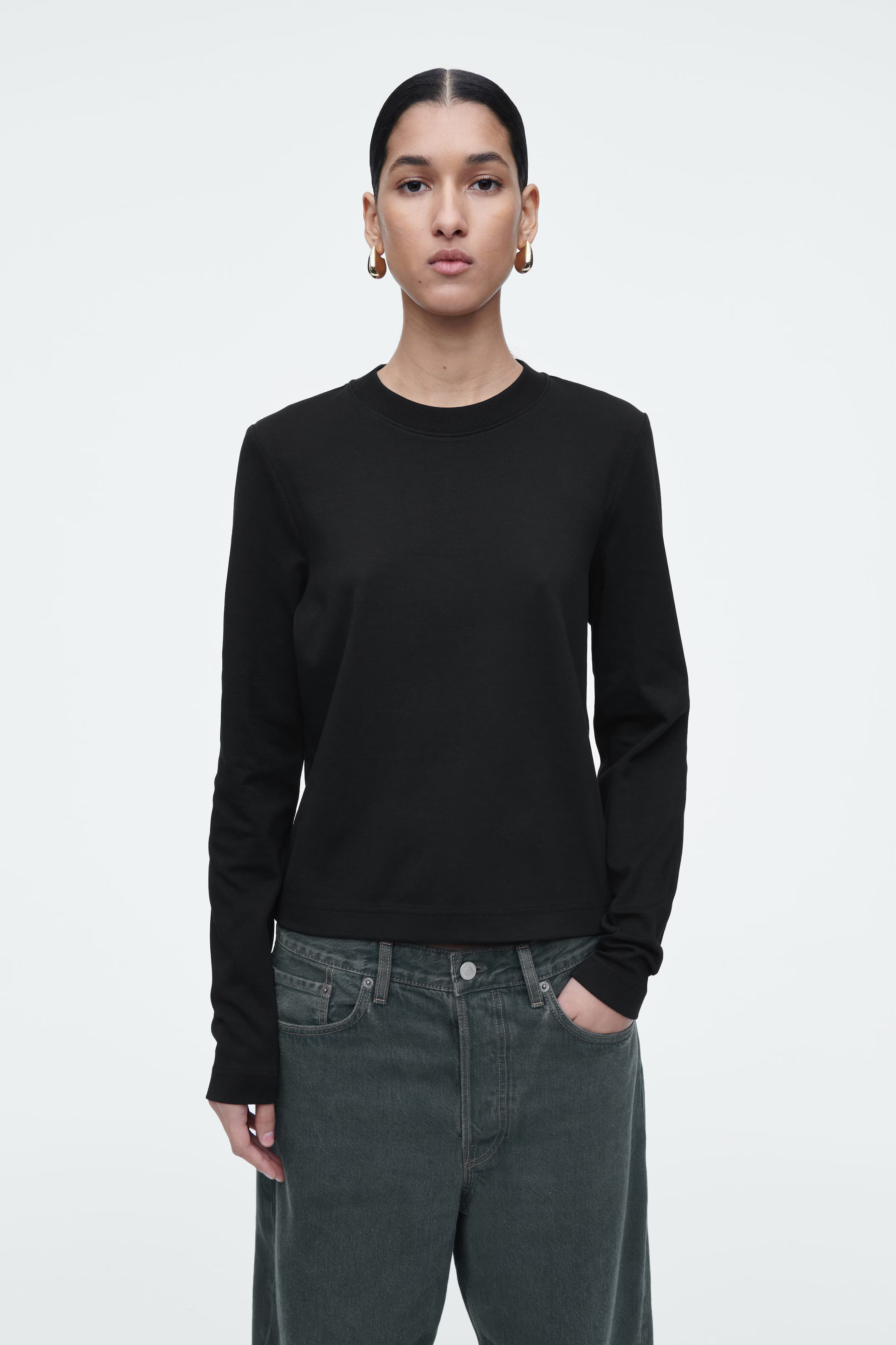 CLEAN CUT REGULAR LONG-SLEEVED T-SHIRT - BLACK | COS (AU)