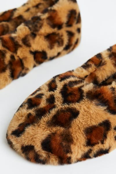 Soft Indoor Slippers | H&M (US + CA)