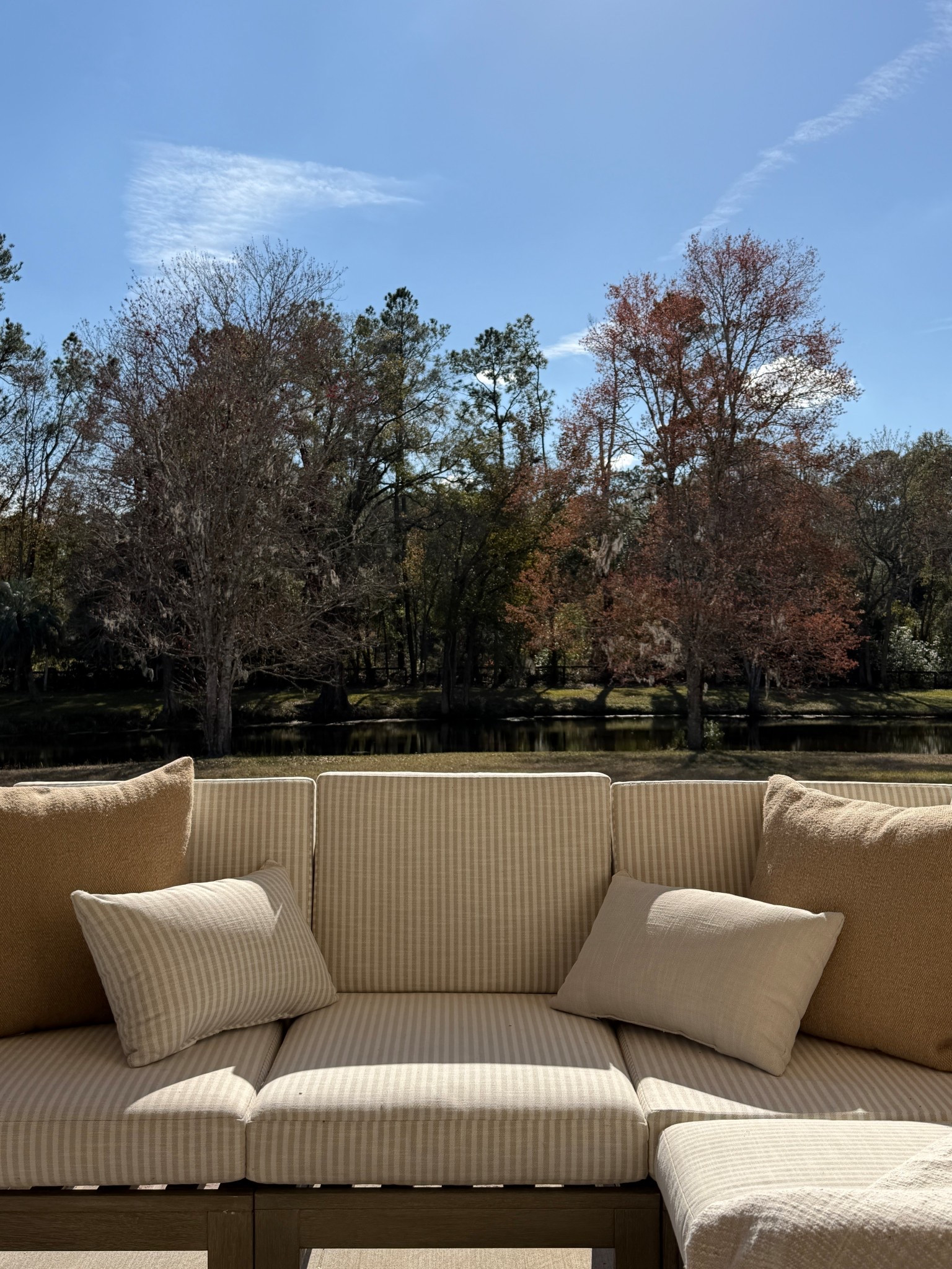 outdoor sitting area 

#LTKHome