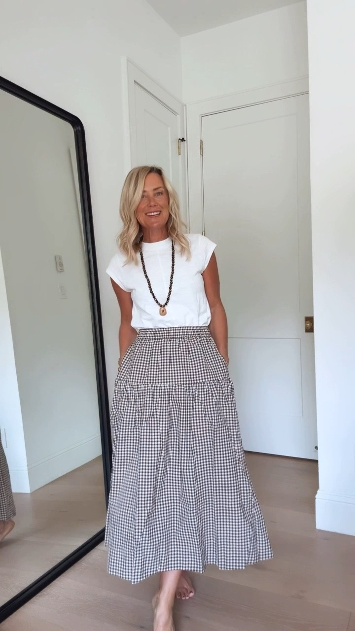 Another fun transitional skirt! Yall know I love gingham, and this piece does not disappoint.
Tee: xs
Skirt: xs

#LTKootd #LTKstorytime #LTKSeasonal