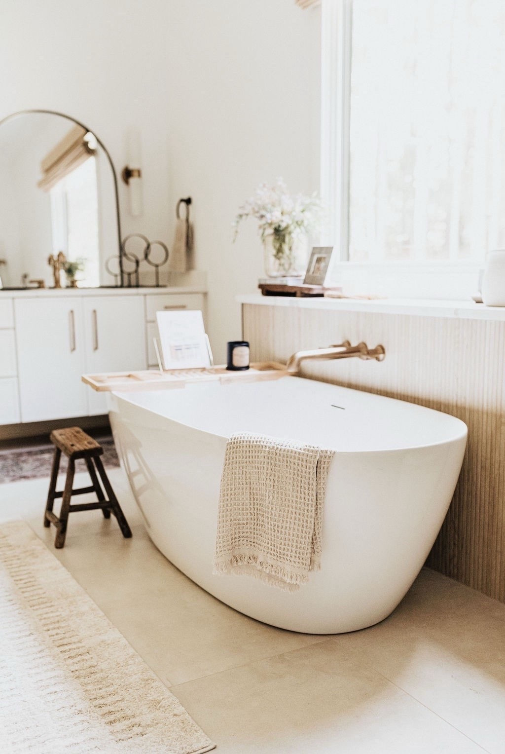 🤍 A bathroom that feels like a spa retreat. Clean lines, soft textures, and that warm natural light = pure relaxation.

Do you want to bring our dreamy Modern Classic style interior design into your own home? 🏡 You’re in luck! Reserve our Online Interior Design packages today -> https://porcheandco.com/edesign ✨ We can’t wait to work with you & design your home with #porcheandco

#porcheandco #modernclassicstyle #neutralbathroomdesign #bathroomdecorlove #modernclassicbathroom #bathroominteriorideas #bathroomsparetreat #elevatedbathroomstyle #bathroominspo #edesign


#LTKHome #LTKvlog #LTKdayinmylife