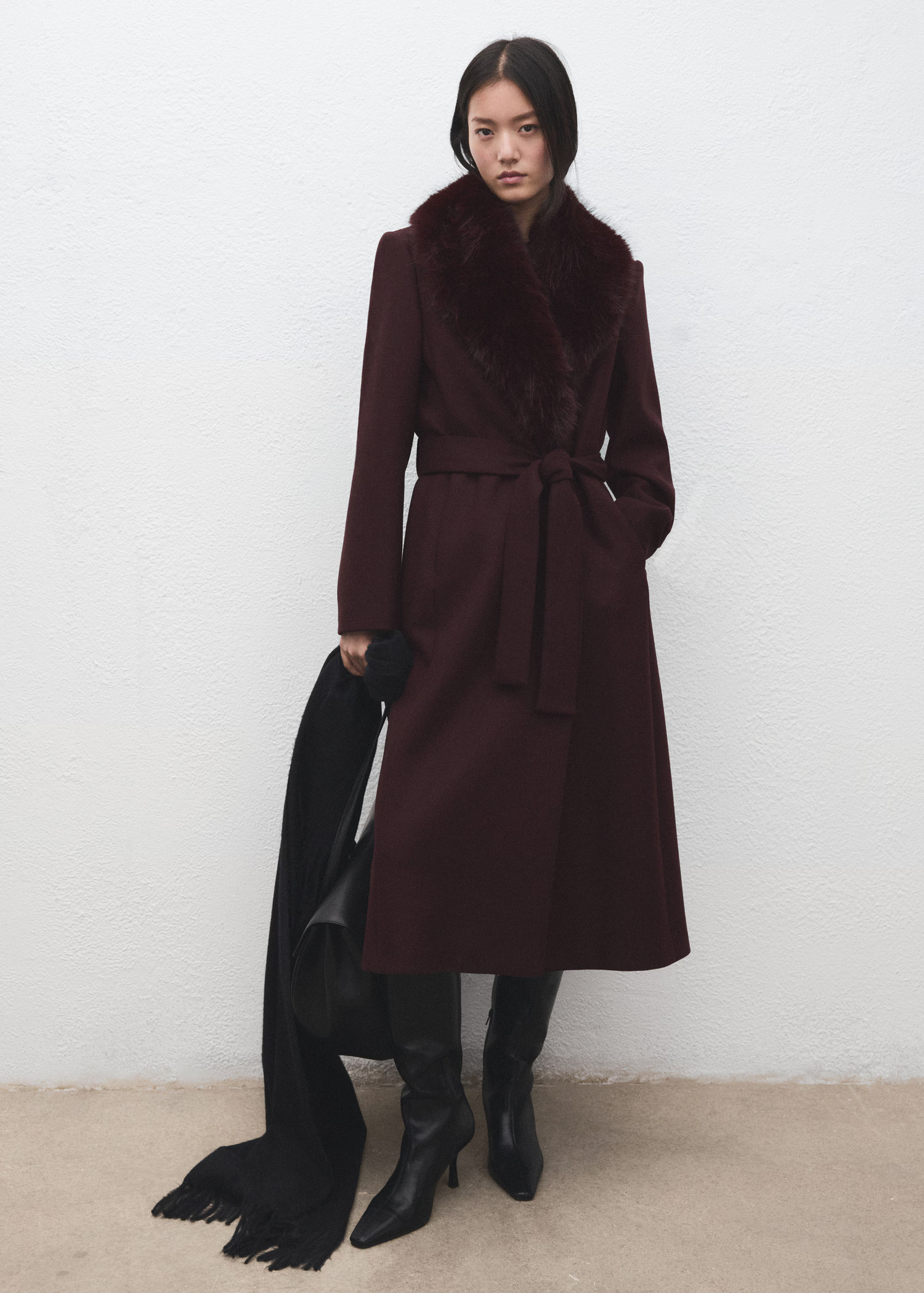 Manteco wool coat with fur collar | MANGO (UK)