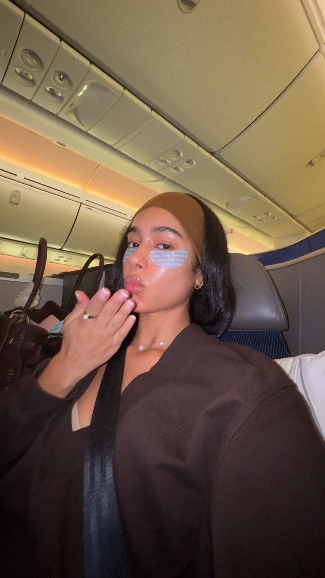 Refresh with me after a 10 hour flight
 🫧🎀✈️

#LTKItBag #LTKTravel #LTKBeauty