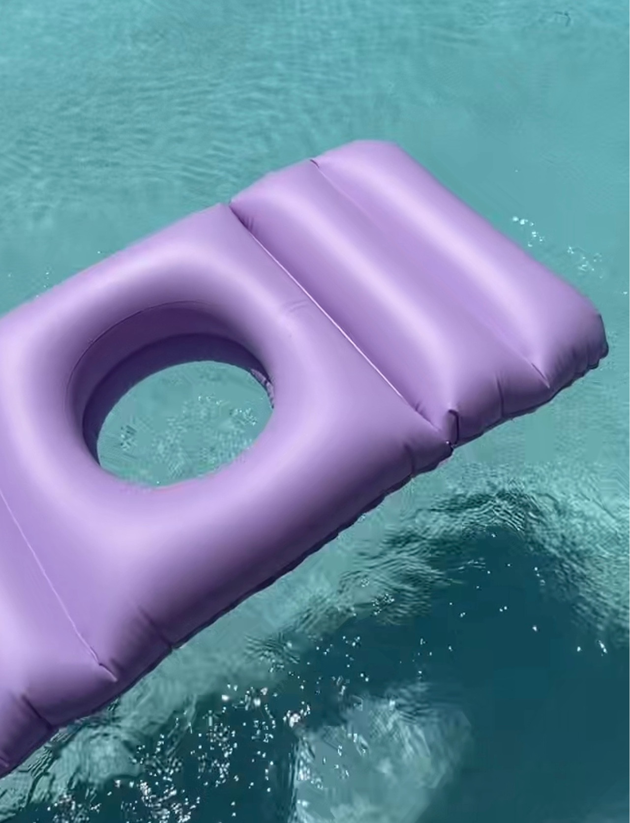 The PERFECT tanning option to keep your bump cozy and cool! 


#LTKswim #LTKunder100 #LTKbump