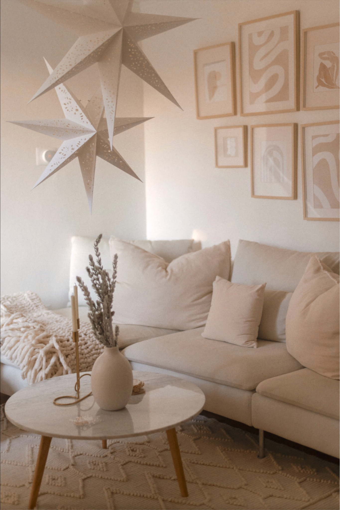 Neutral Christmas holiday decor in the living room 🌟

Neutral holiday decor, star paper lanterns, neutral Christmas decor, coffee table, Christmas living room decor, minimal Christmas decor, flocked pine branch, minimal Christmas coffee table styling , cozy vibes

#LTKHoliday #LTKhome

#LTKSeasonal