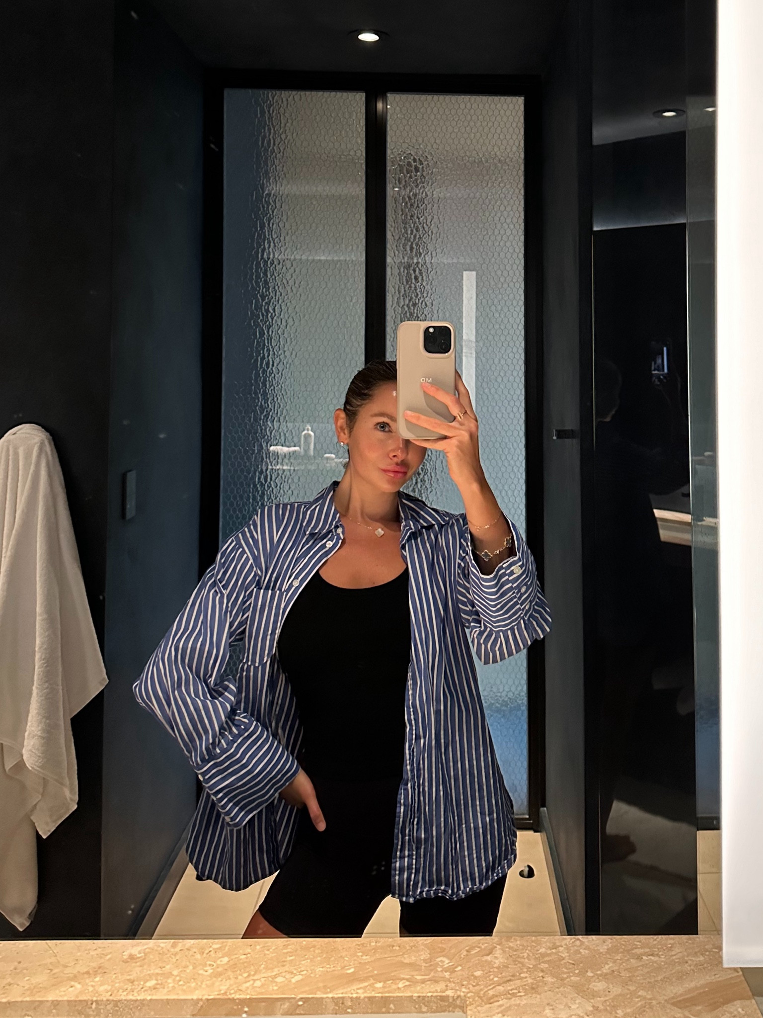 When in doubt, an oversized cotton button down does the trick 

#LTKFindsUnder50 #LTKStyleTip #LTKSeasonal