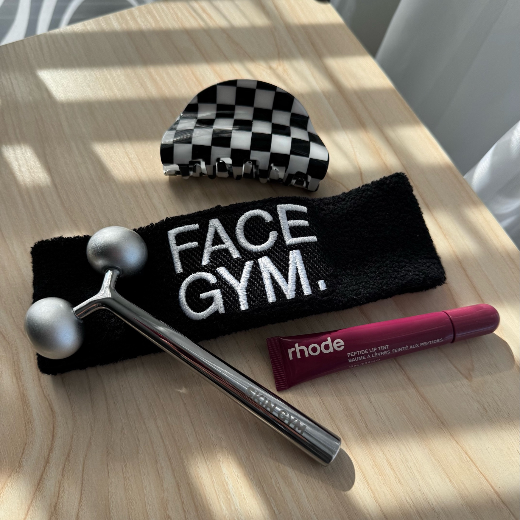 can’t link the headband :(

#LTKBeauty #LTKFitness