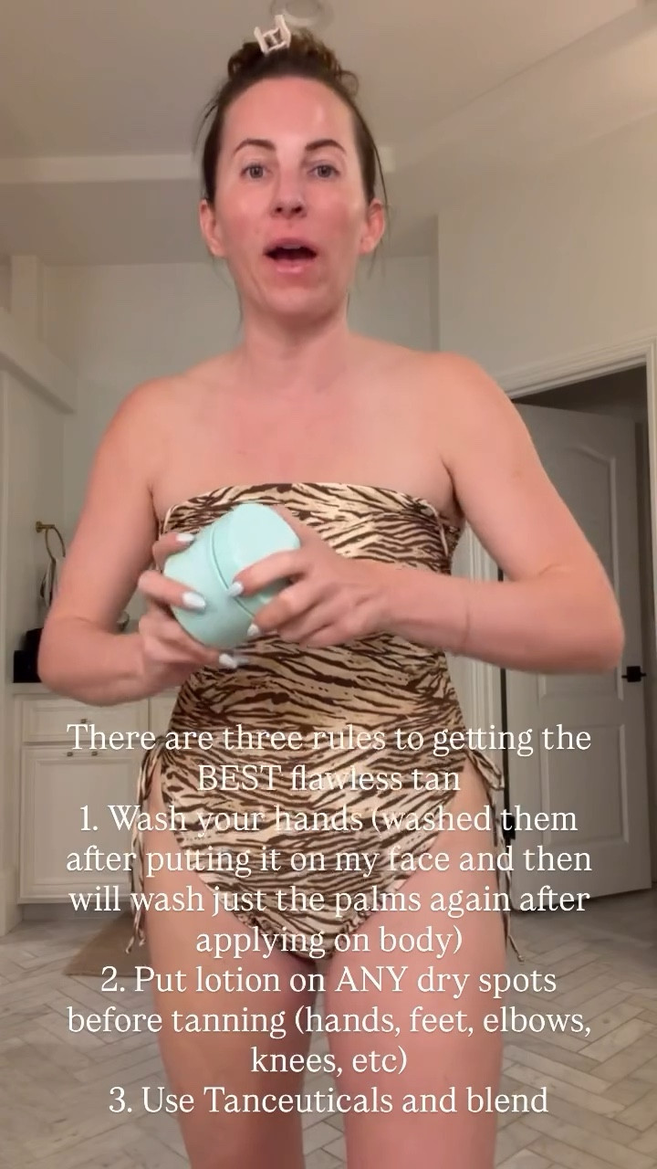There are three rules to getting the BEST flawless tan
1. Wash your hands (washed them after putting it on my face and then will wash just the palms again after applying on body)
2. Put lotion on ANY dry spots before tanning (hands, feet, elbows, knees, etc) 
3. Use Tanceuticals and blend