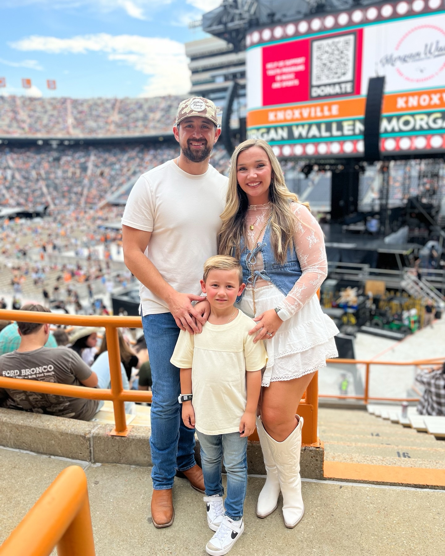 It was the best first concert for our biggest boy! 🧡 





Concert, country concert, Morgan Wallen, hardy, Nashville outfit