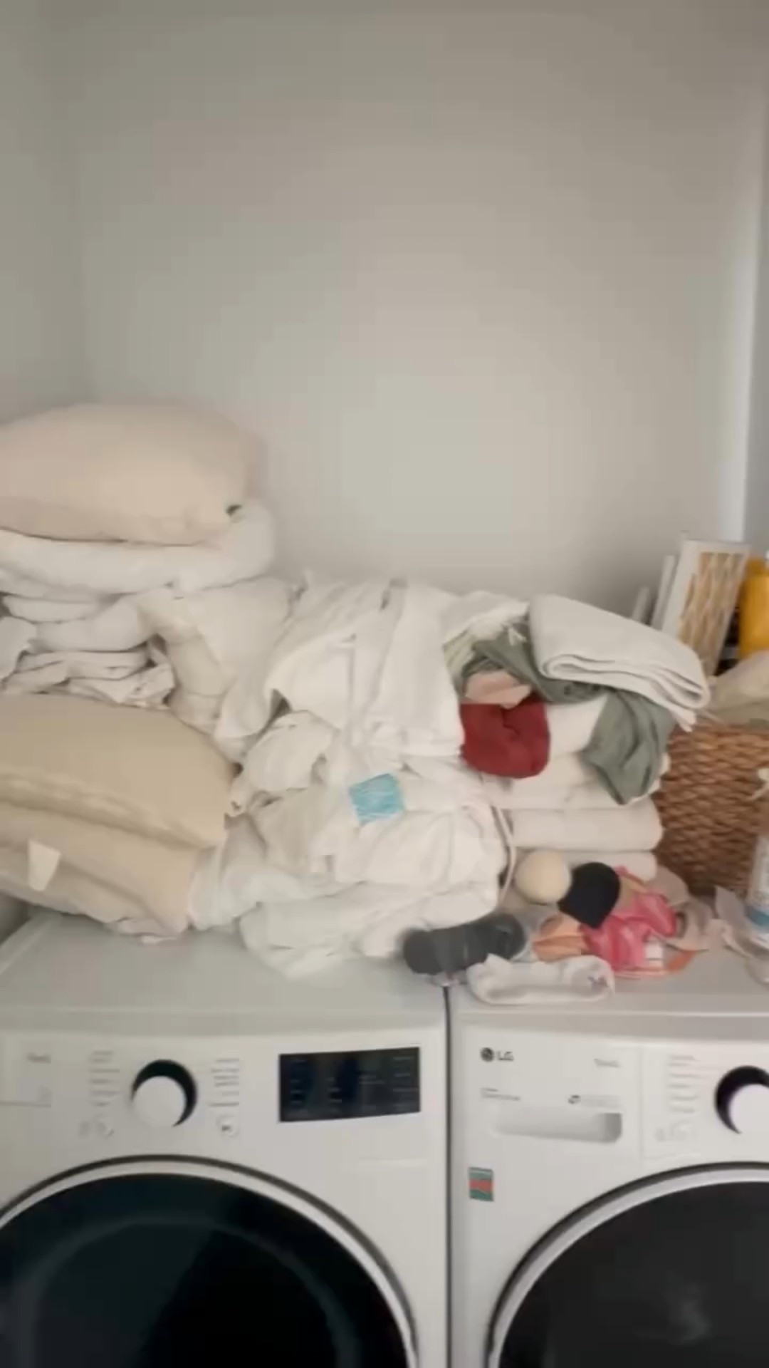 When your laundry room is as photo-ready as the rest of your home 📸 

Blonde wood, wicker baskets, and neutral tones give this space both function and timeless style.