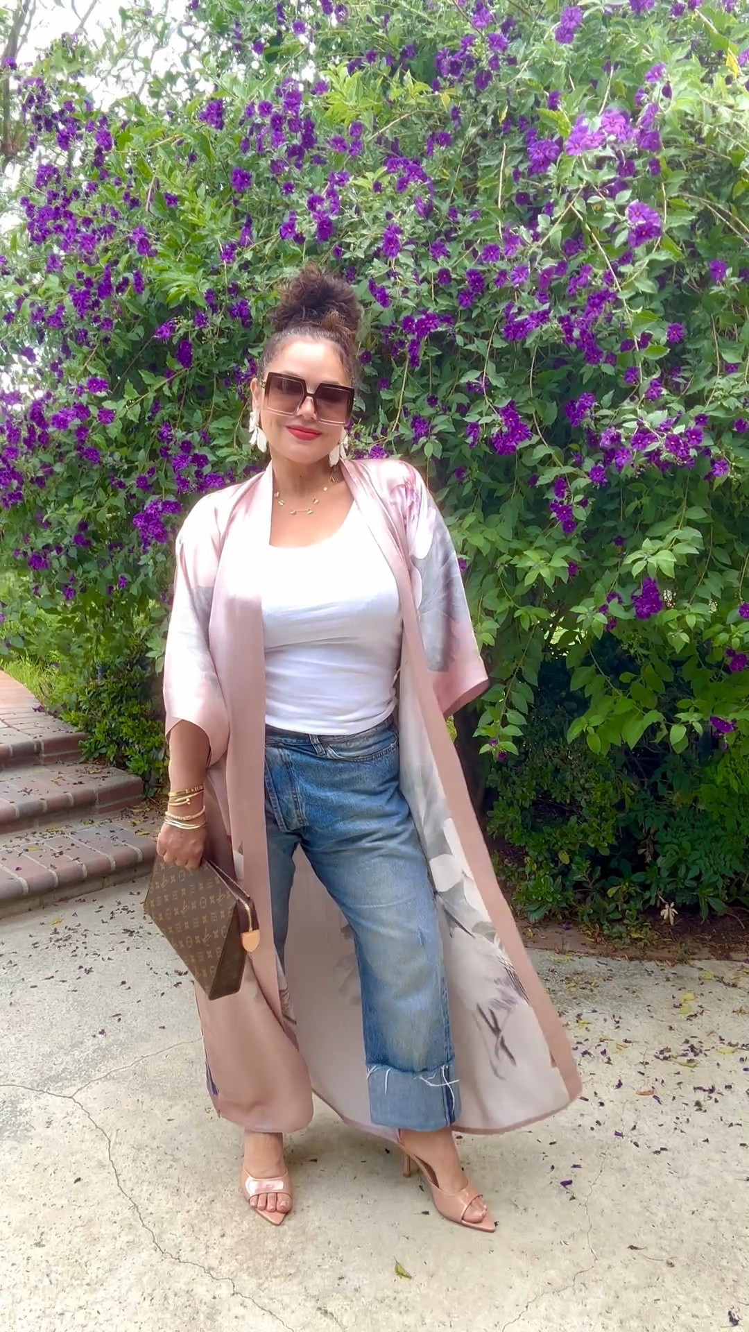 Want to elevate jeans and a t-shirt? Add a kimono robe and VOILA! 

#LTKStyleTip #LTKOver40 #LTKMidsize