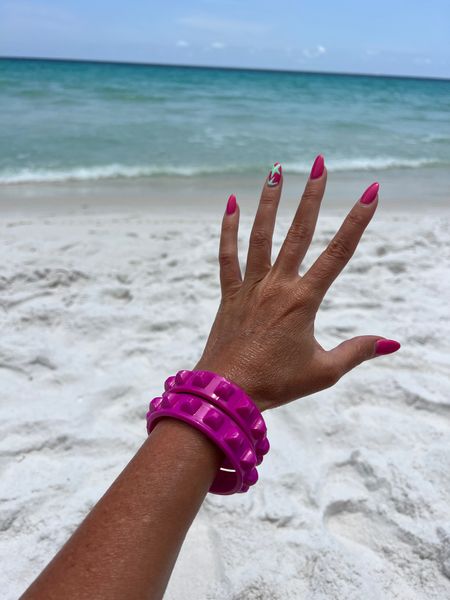 Jewelry you can wear on the beach! Carmen Sol



#LTKSeasonal #LTKFind #LTKunder50