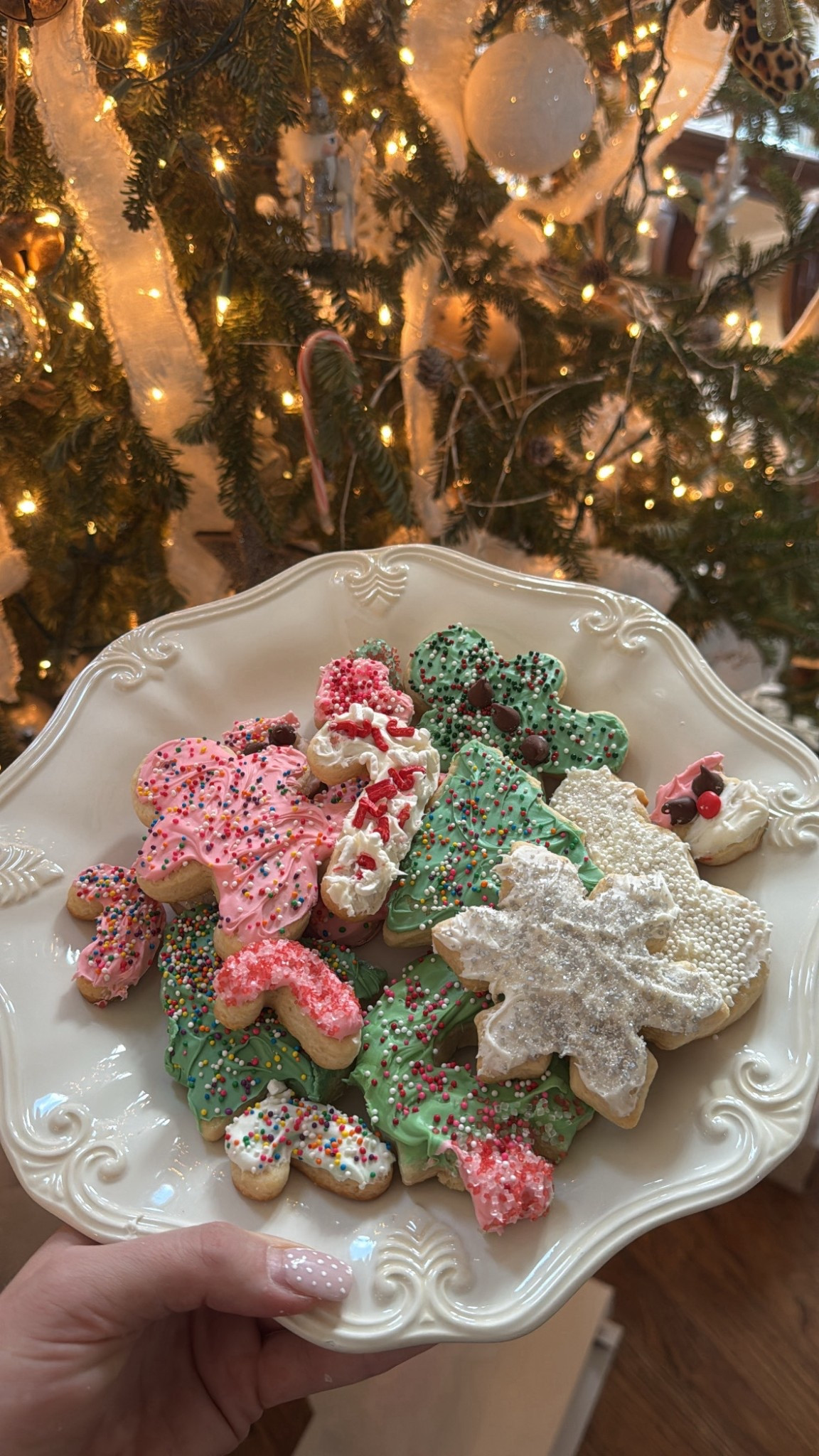 Got some mini cookie cutters this year to mix in with the regular-sized - so cute!!

#LTKHoliday #LTKGiftGuide #LTKfoodie