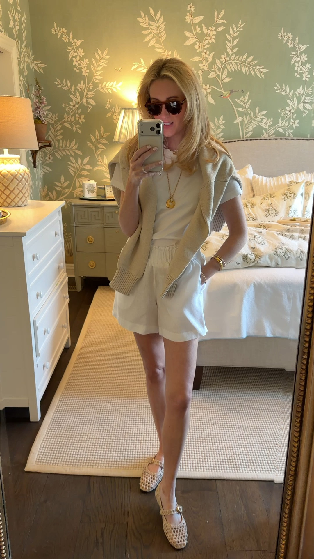 This is my Spring & Summer mom uniform from @onequince! I adore Quince 100% cotton sweaters and tees! They’re SO good! I wear a size small in both! #QuincePartner  