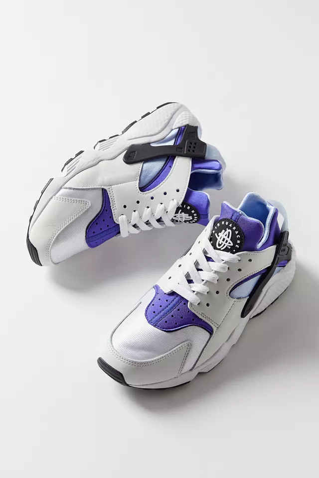 Nike Air Huarache Women’s Sneaker | Urban Outfitters (US and RoW)