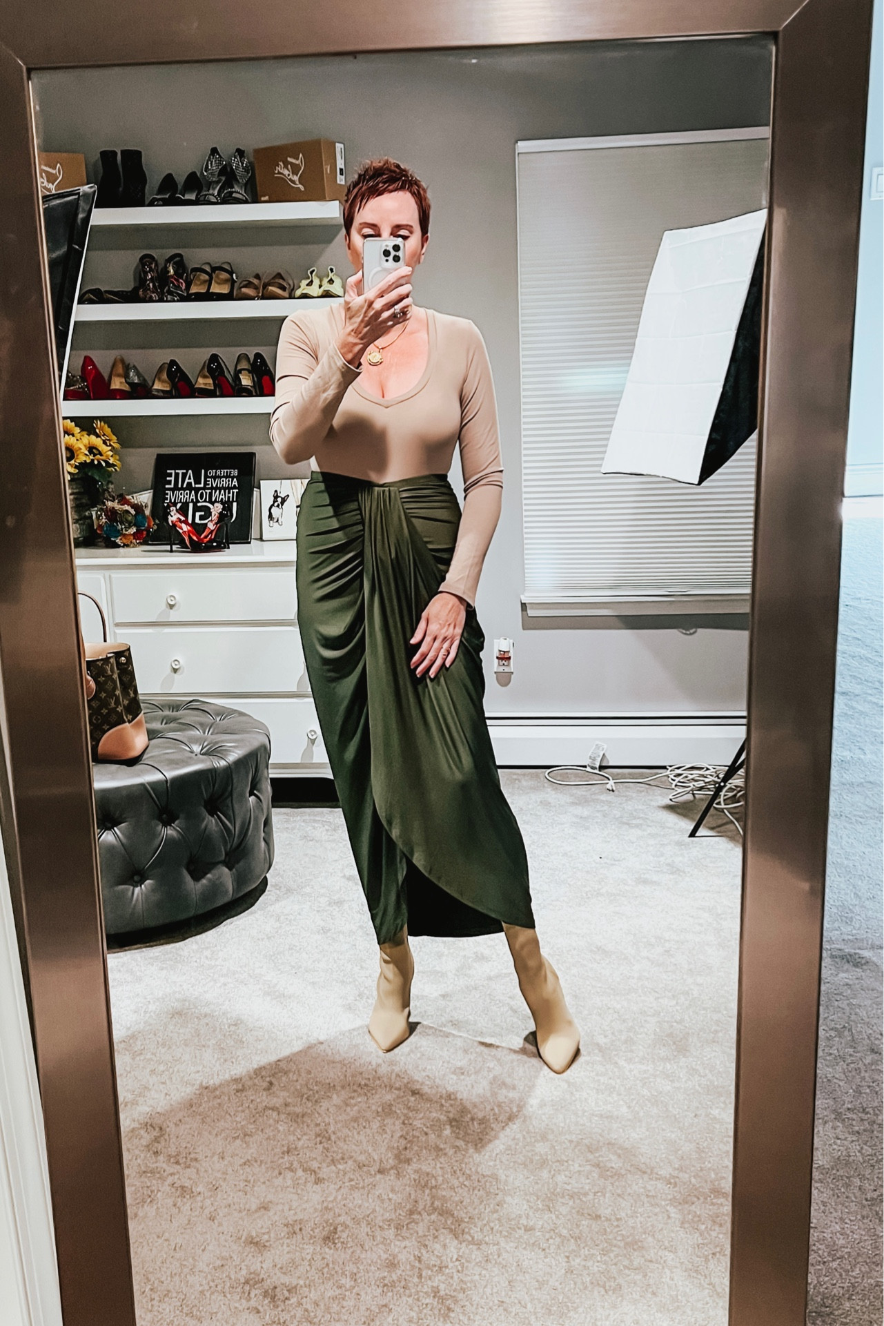 Bodysuit 
MIDI skirt
Sock booties
Neutrals 