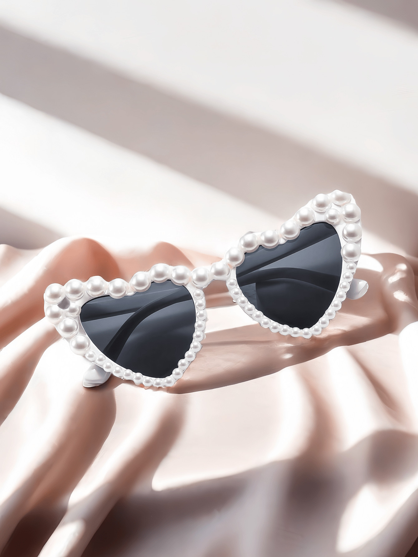 1pair Women's Heart Shaped Pearl Luxury Sweet Personality All-Match Sunglasses Wedding Party Beac... | SHEIN