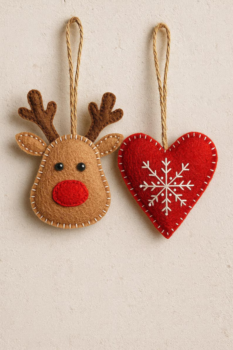 Felt Reindeer. Heart.PDF pattern. Create a cute,simple felt toy using basic sewing techniques. Pe... | Etsy (US)