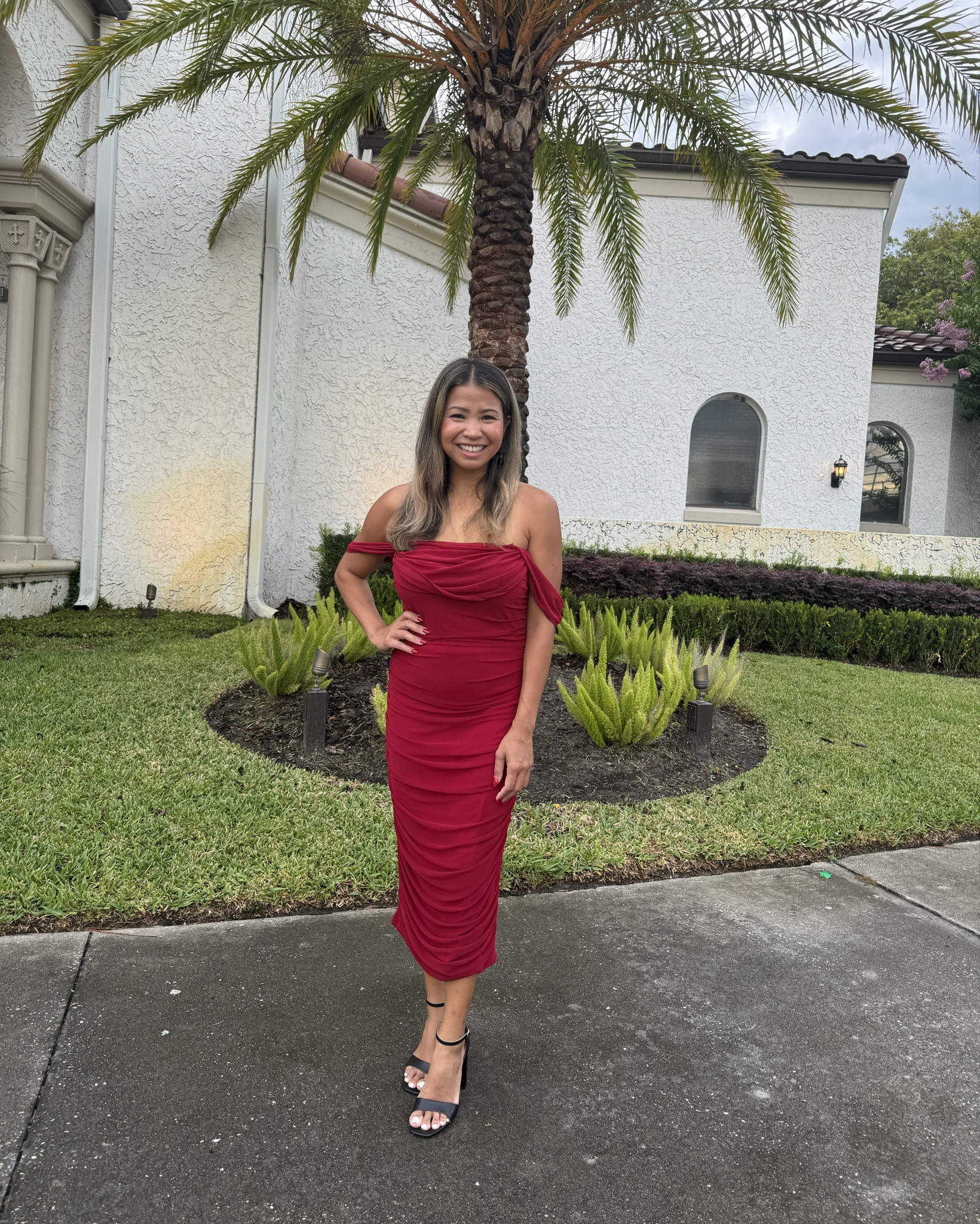 Two things I love about this dress - the off the shoulder sleeves and the ruched body con fabric! Perfect for a summer wedding. 

5’1”. 118 lbs. 34B. 27 waist. 
I got a size Medium. 

#LTKBeauty #LTKSaleAlert #LTKWedding