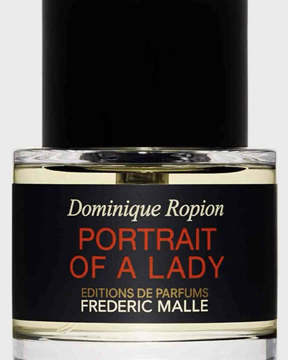 Portrait of a lady 

Dominique Ropion composed an oriental rose, based on an accord of benzoin, cinnamon, sandalwood, and, above all patchouli, musk and frankincense. A perfume evocative of sensuous beauty, that attracts people like a magnet. A modern classic.

Fragrance Family
Oriental Rose

Fragrance Key Notes
- Top notes: Rose
- Middle notes: Black Currant, Raspberry, Clove
- Base notes: Patchouli, Sandalwood, Frankincense
