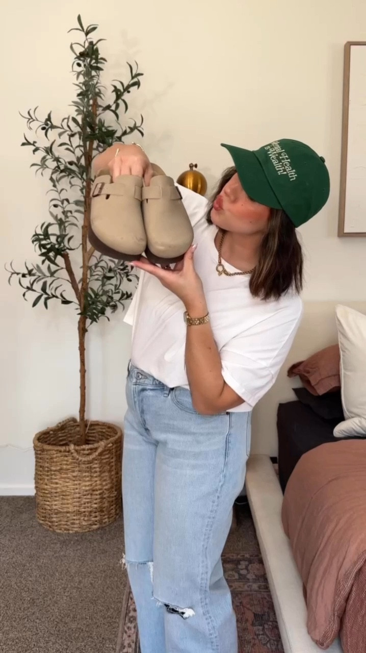 Mom Jean outfit! Size 29 in jeans (run baggy and “low rises but fit more mid rise on me. Top L. Bra size L (36D) bra code NINAFS15. Undies code NINAXSPANX 





#LTKMidsize #LTKFindsUnder100 #LTKSeasonal