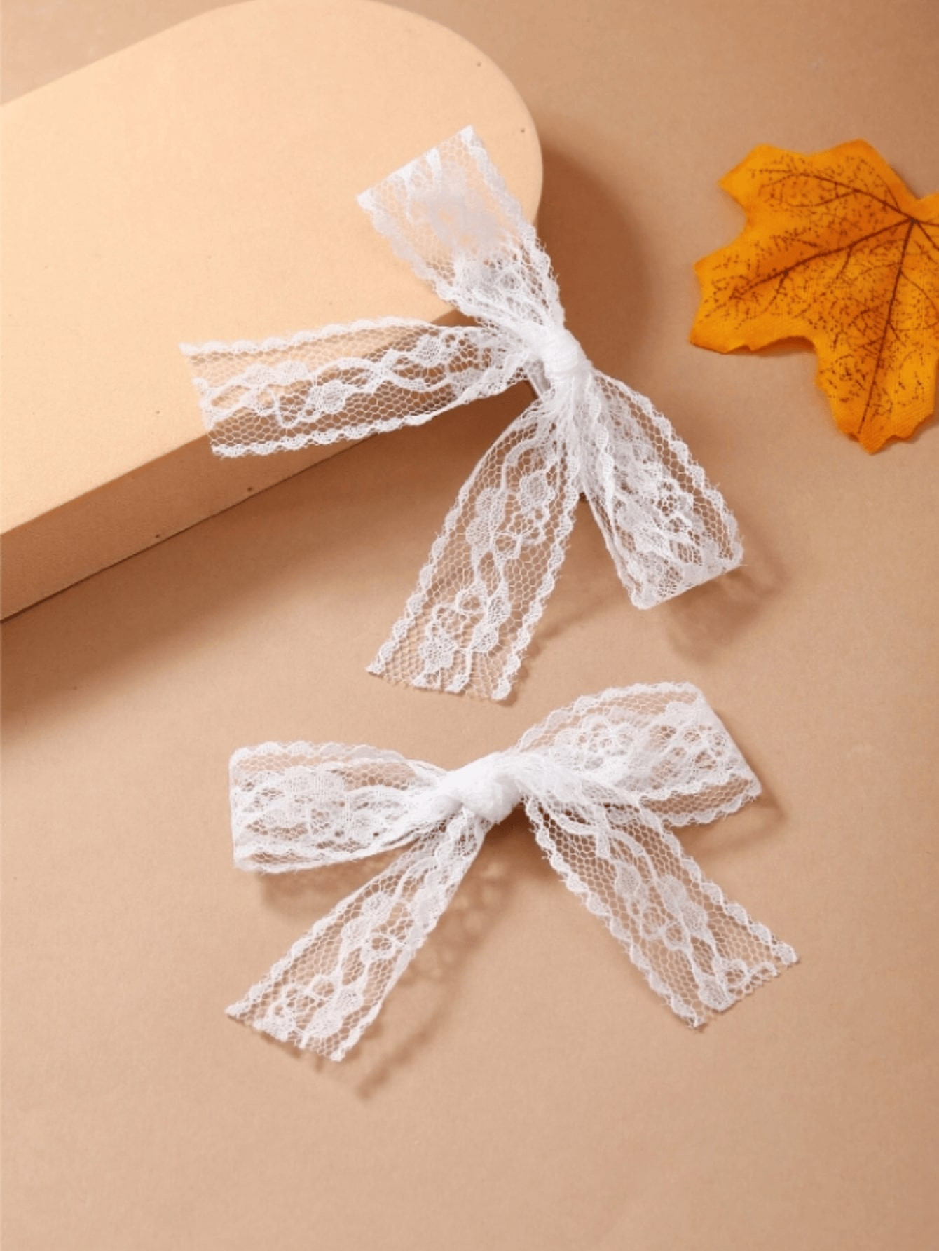 2pcs Girls Lace Bowknot Decorated Hair Clips | SHEIN USA | SHEIN