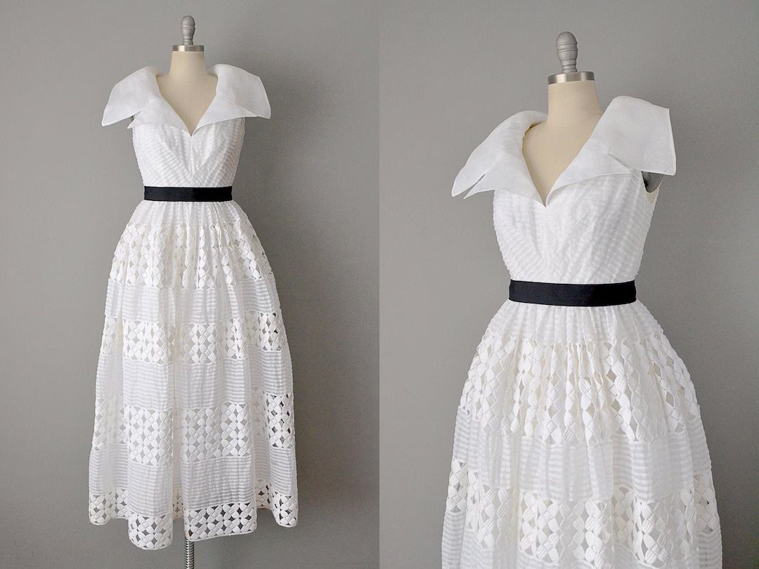 1960s Organza Gown/ White Sleeveless Empire Wilson Folmar Gown / Size Small - Etsy | Etsy (US)