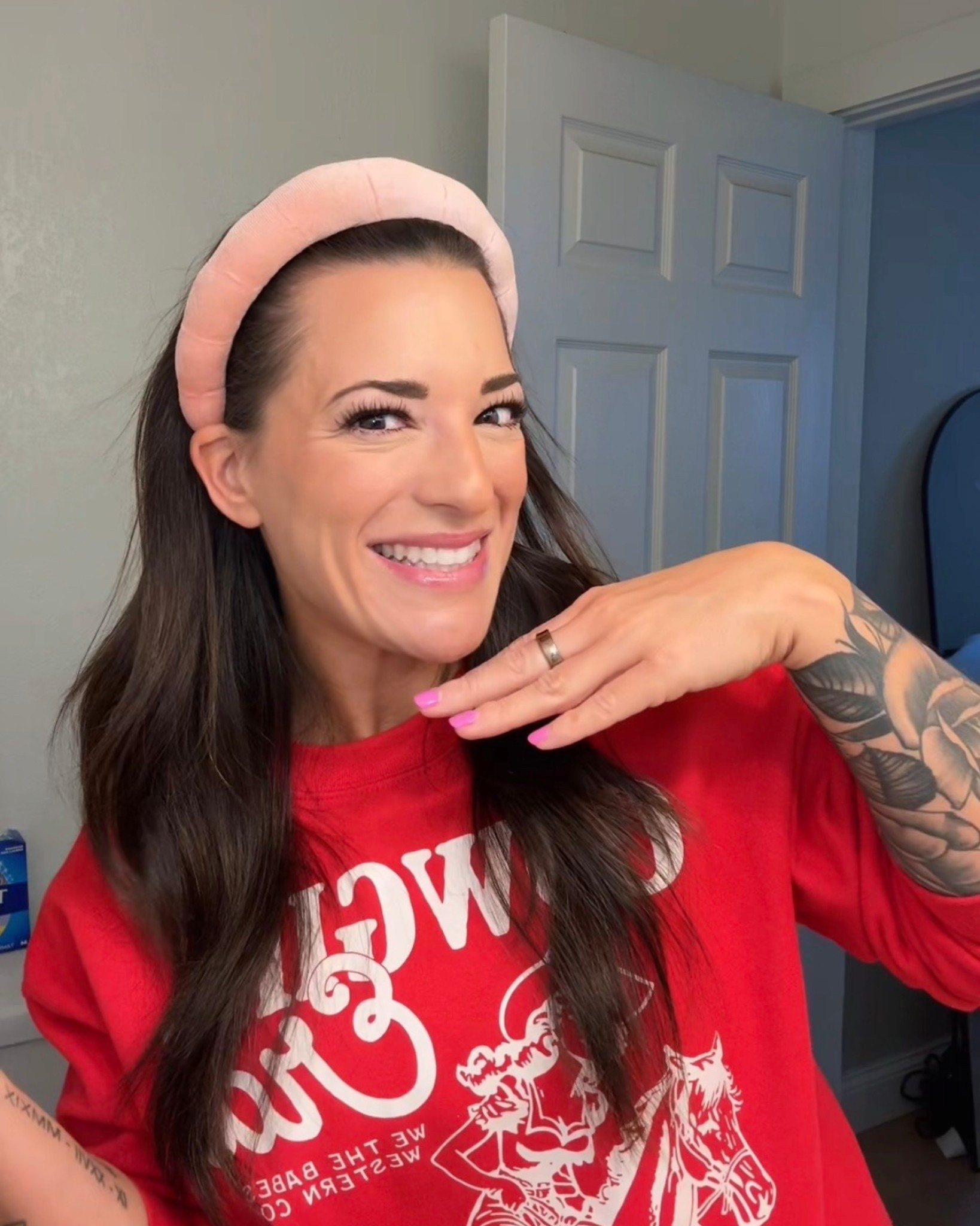 10 min early morning skincare & makeup ✨

#LTKselfcare #LTKmomlife #LTKgrwm