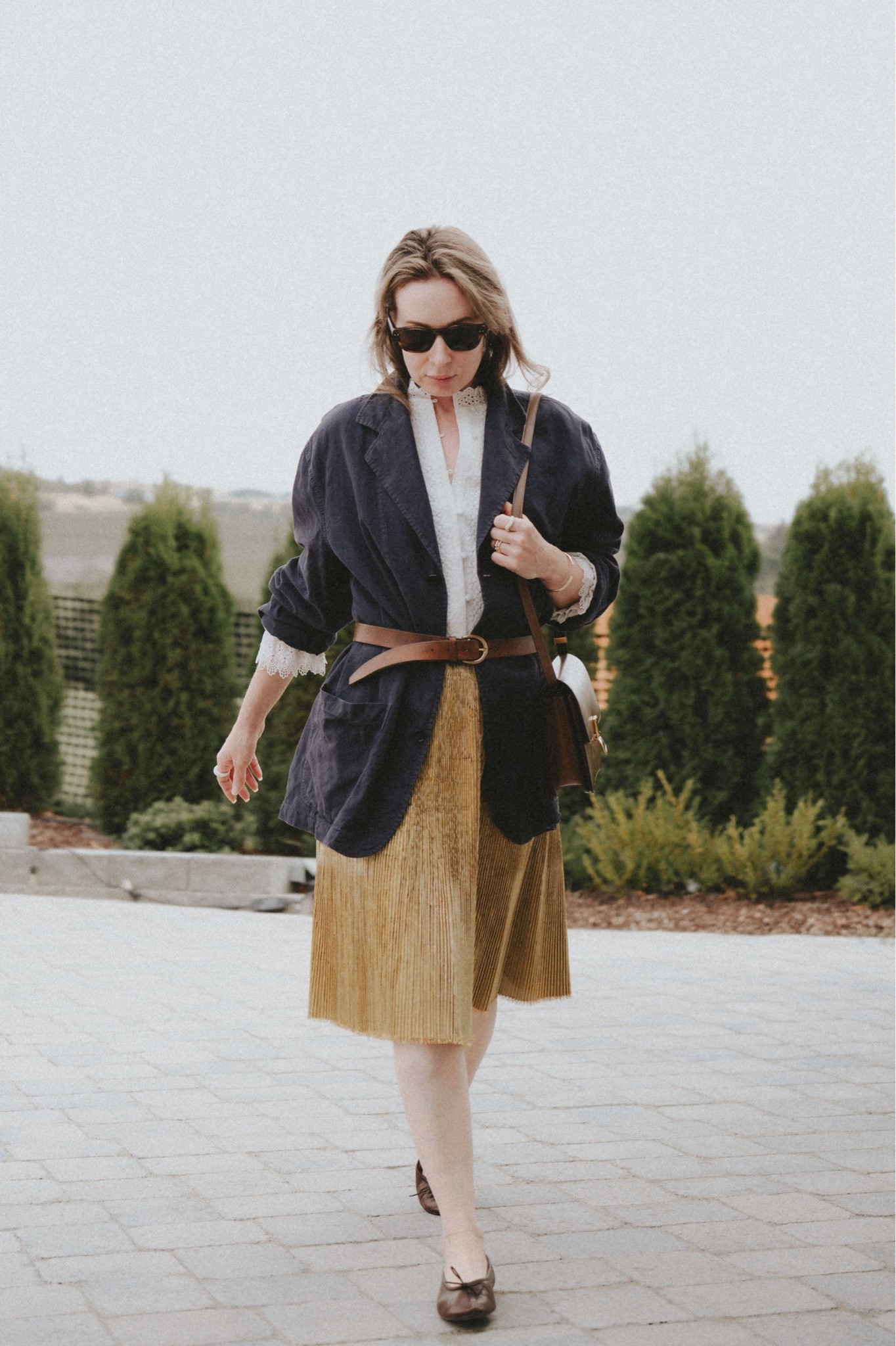 In case you needed a closeup look: Inspired by Ralph Lauren Spring 2027 runway show: lace blouse + navy blazer + golden skirt Skirt: vintage by Marni (FW RTW 2013) Blouse: @Lily Studio  Bag: Celine classic box bag Blazer & belt: Buck Mason
🥿 ballet flats: Massimo Dutti

#LTKNYFW #LTKWorkwear #LTKSeasonal
