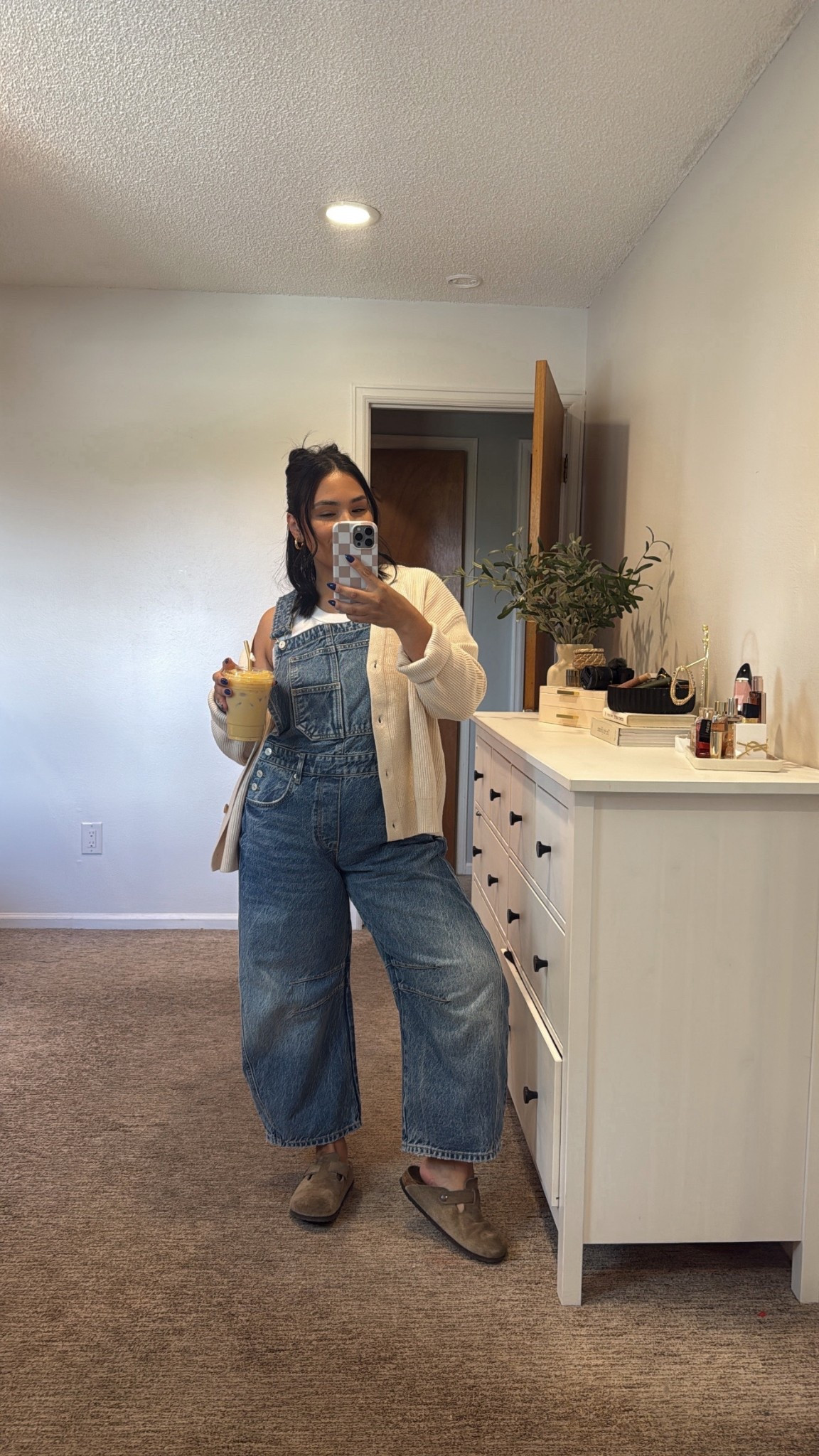 Easy mom outfit of the day! 
Overalls- Medium
Cardigan-large 