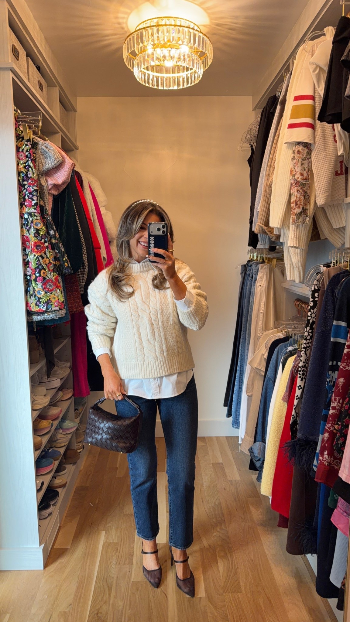 Levi's Black Friday deals 40-50% off sitewide. Dark wash straight ankle jean styled with a white button down and chunky sweater 

Vici code: emerson30

Wearing my usual smalls/25

Denim jeans
Winter casual
White button down
Sherpa coat
Oversized
Denim jacket
Chunky sweater
White baby tee
Casual everyday
Lunch date
Shopping outfit
Workwear

#LTKSaleAlert #LTKHoliday #LTKCyberWeek