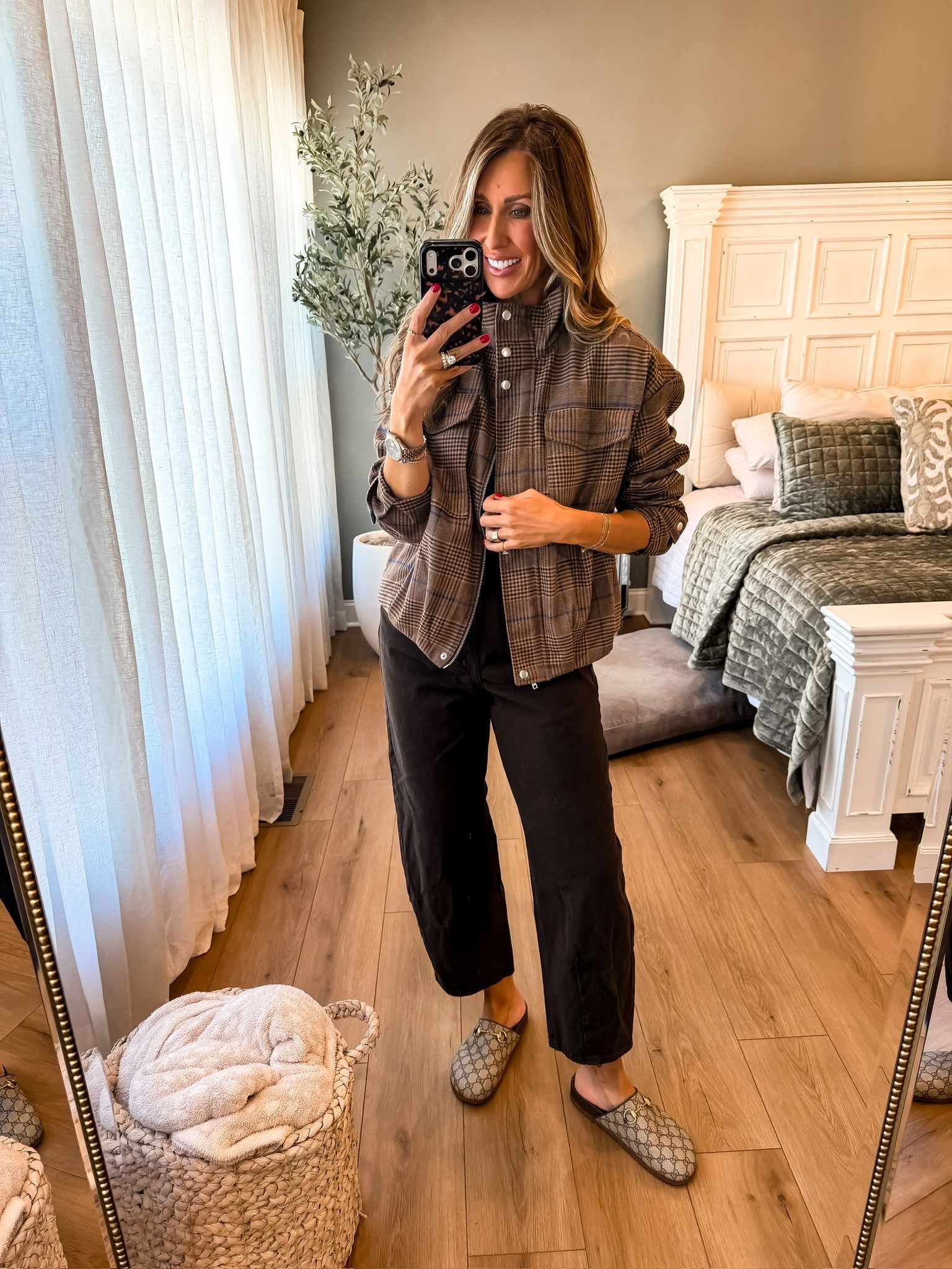 Plaid and black denim are such a good fall combo! 🤎🍂 Love this cozy button up with cropped jeans and designer inspired mules for an easy everyday outfit!

plaid top, fall plaid shirt, black denim, cropped jeans, casual fall outfit, designer inspired mules, Gucci inspired shoes, cozy fall fashion, everyday outfit, women over 40 fashion, themominstyle