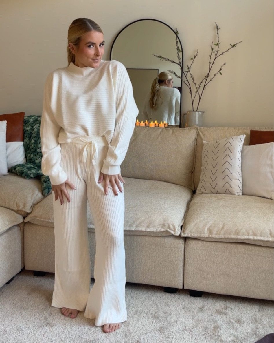 ASO: TIKTOK & IG
Matching set: size Small (I’m usually a size 4 in pants/dress! I’m 5’2 and the small is perfect) #LTKCyberWeek 

#LTKHoliday #LTKfindsunder100