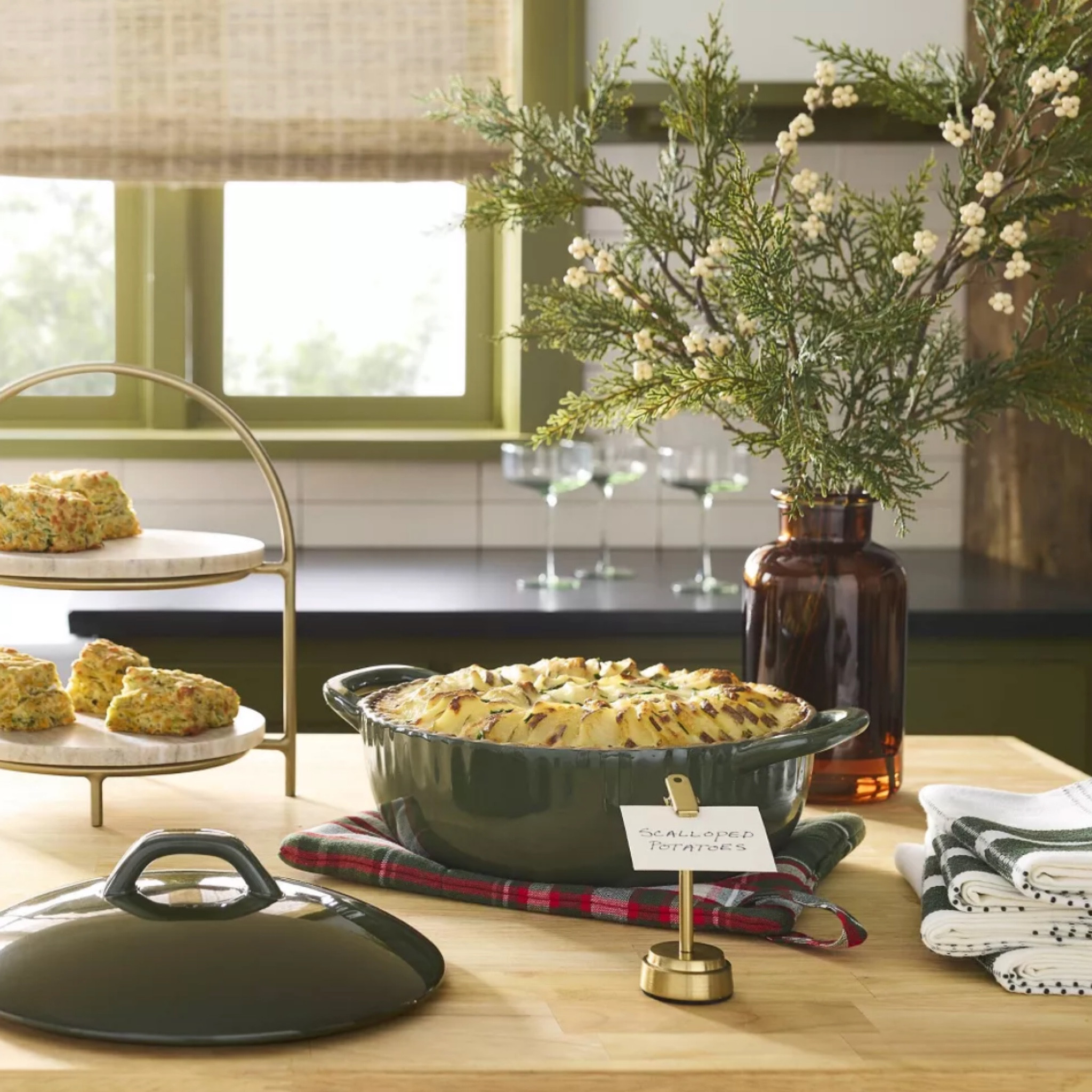 Winter Floral Arrangement #winter #winterdecor #fauxfloral #floral #homedecor #interiordesign

#LTKhome #LTKstyletip #LTKfindsunder100