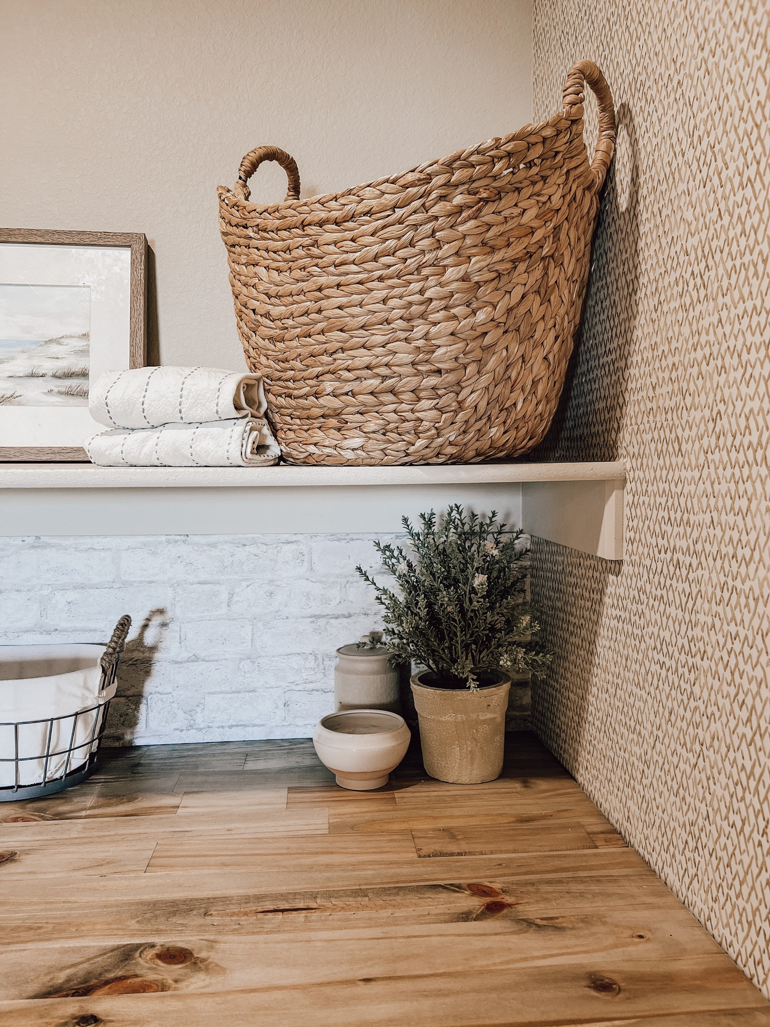 found this peel and stick wallpaper that looks so realistic and it’s on SALE rn! 🤗  


#LTKsalealert #LTKFind #LTKhome