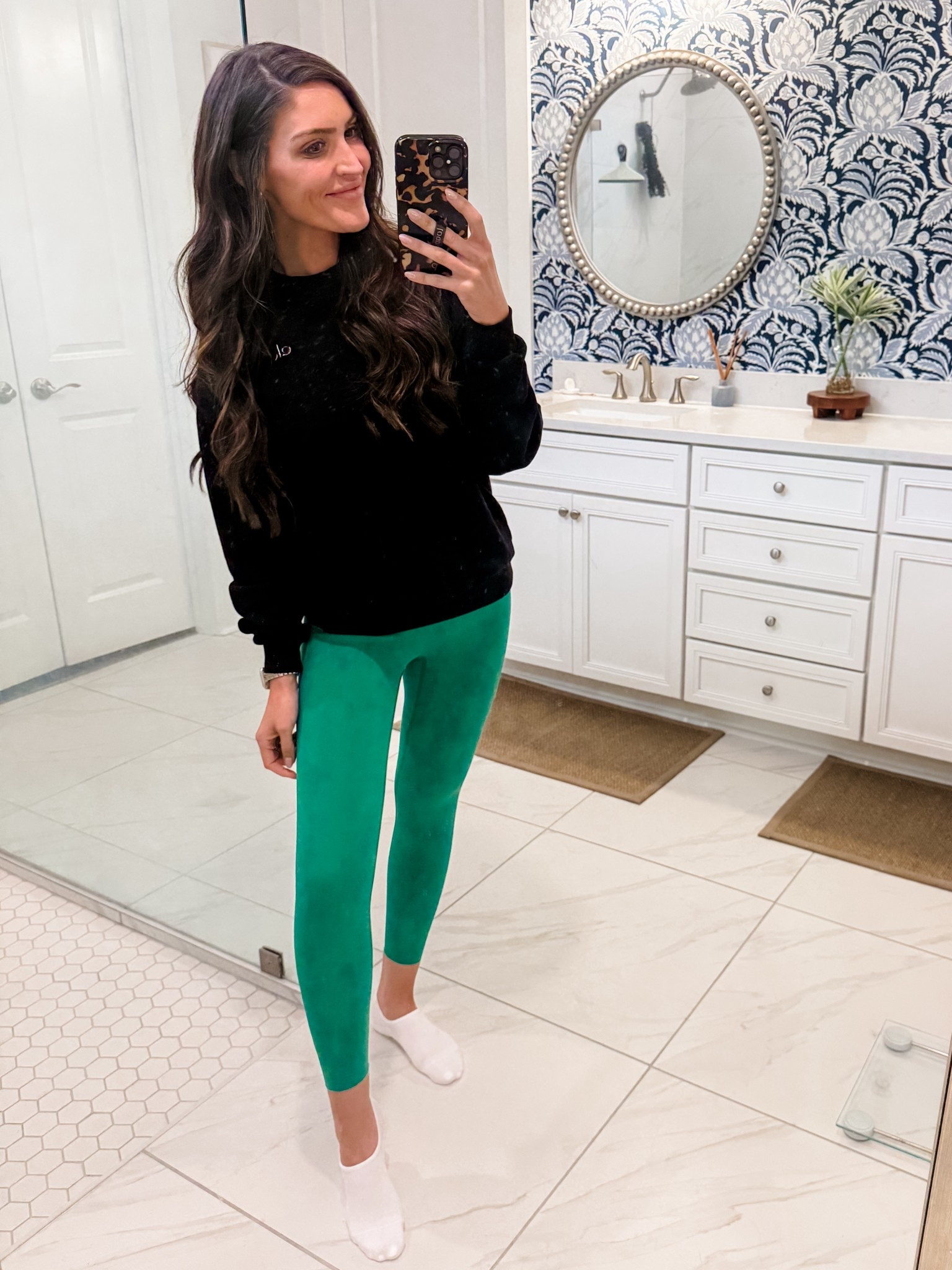 Top: X-Small
Bottom: X-Small

#LTKStyleTip #LTKMidsize #LTKFindsUnder100