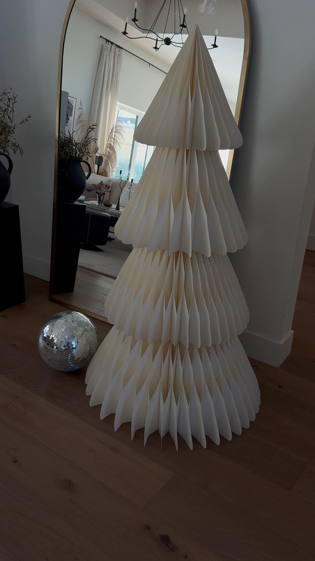 My exact is sold out but linked similar! 
#honeycombtree 

#LTKGiftGuide #LTKHoliday