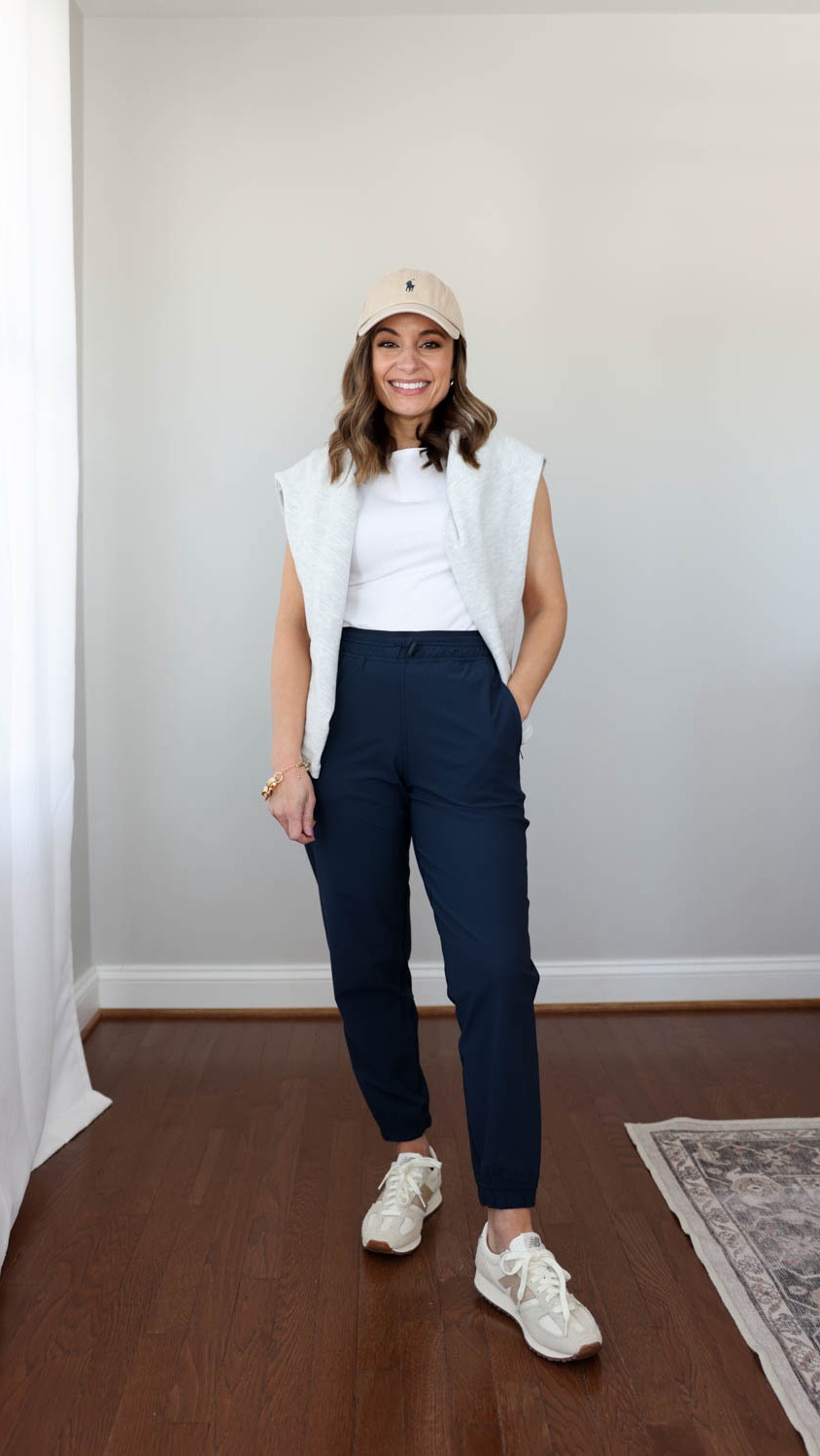 A comparison of a few of my favorite pants and joggers from Athleta! 


Crosstrain Joggers: petite xxs 
White tank top: xs 
Gray dolman top: xxs 

My measurements for reference: I’m 4’10” and 105lbs. My bust, waist, and hip measurement is 32”, 24”, and 36”.


#LTKPetite #LTKActive #LTKTravel