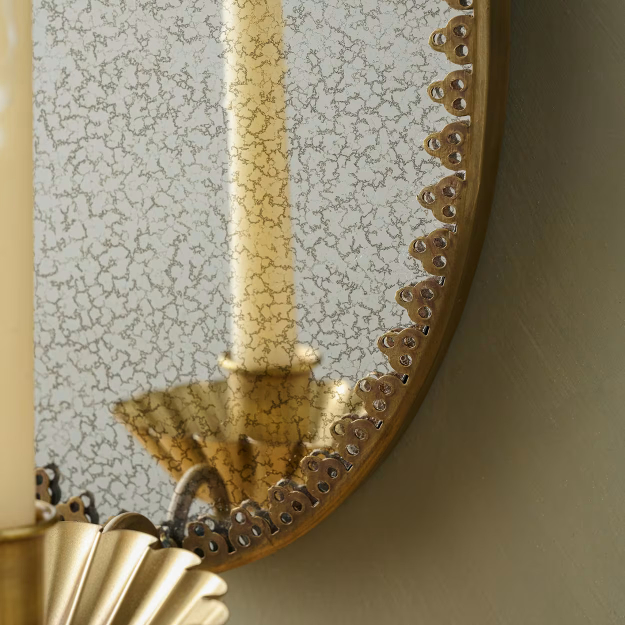 Oval Antique Mirrored Sconce | Magnolia